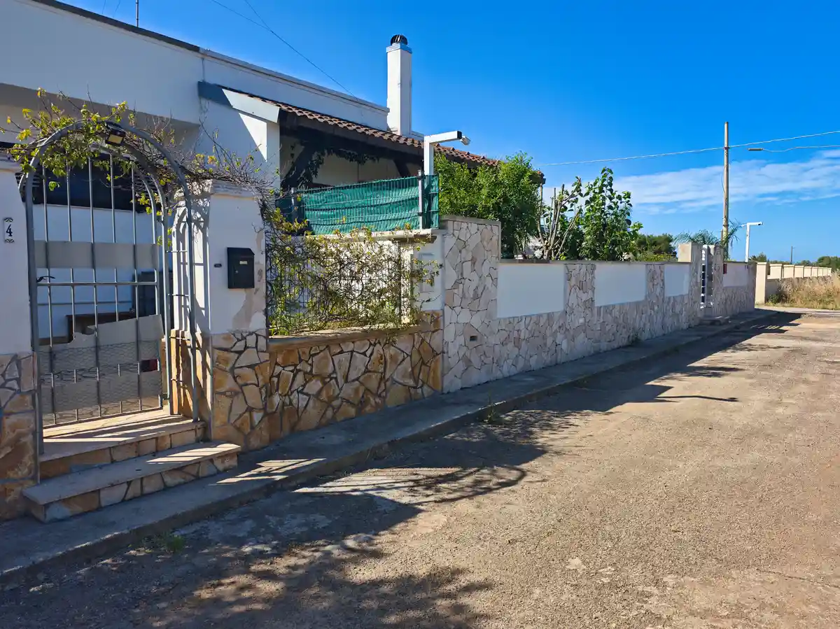 Renovated terraced house for sale in Porto Cesareo, Poggio area