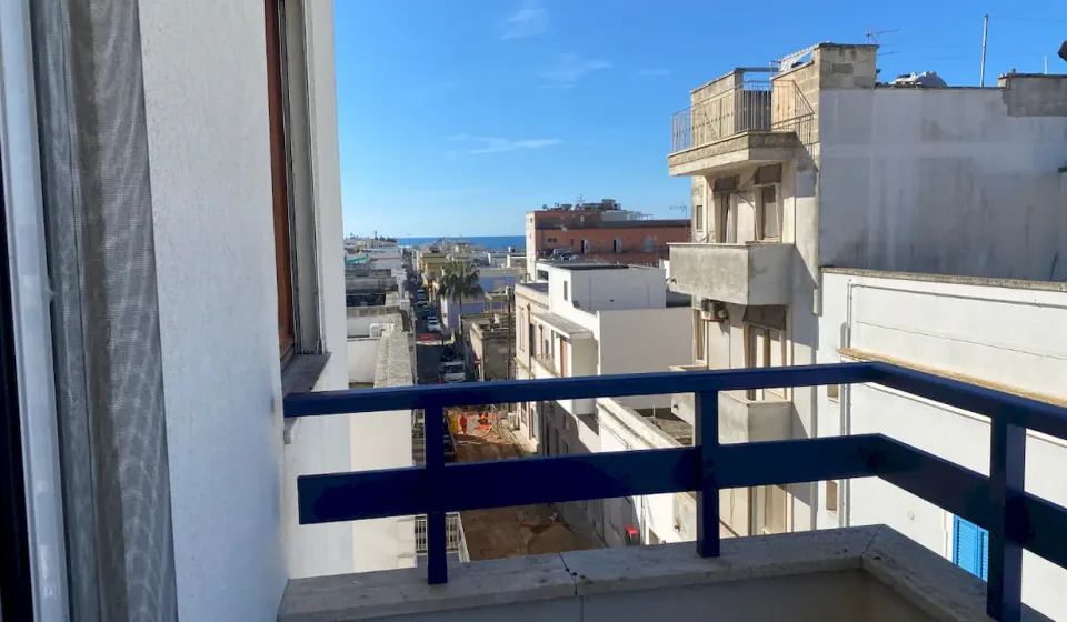 One of the two bedrooms in the apartment for sale 50 metres from the sea in Porto Cesareo